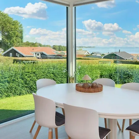 Three-bedroom In Sjolund 1 *