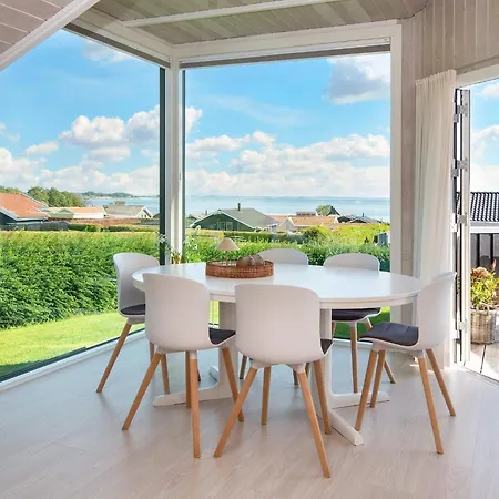 Three-bedroom In Sjolund 1 Hejls