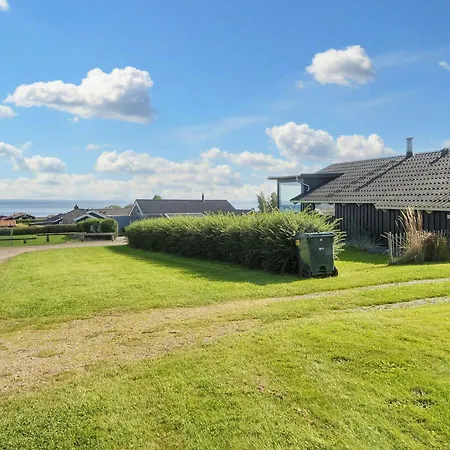 Three-bedroom In Sjolund 1 * Hejls