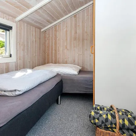 Holiday home Three-bedroom In Sjolund 1 *