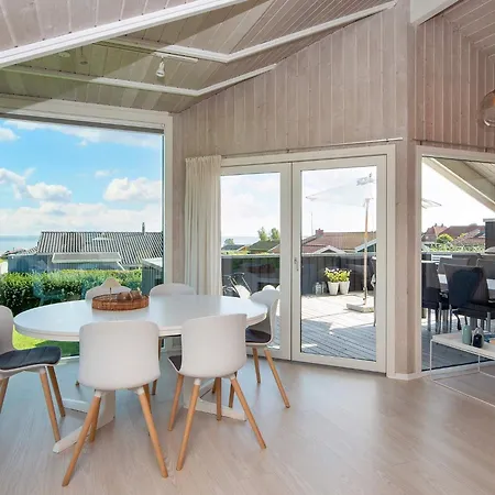 Holiday home Three-bedroom In Sjolund 1 Hejls
